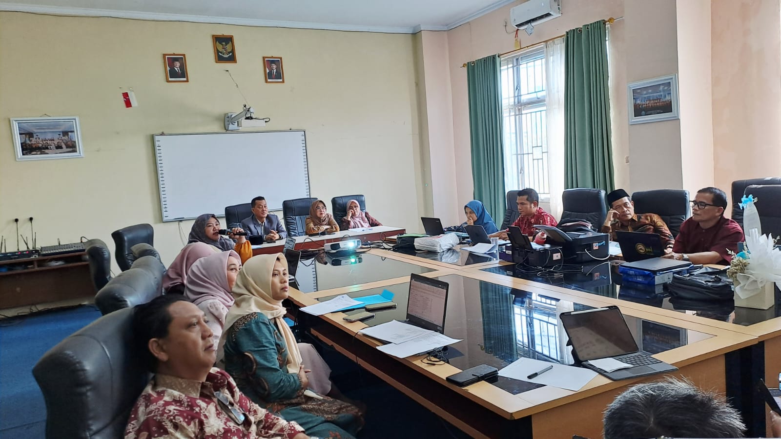 Pascasarjana UIN STS Jambi Gelar Rapat Pleno Penetapan Roster Semester Genap 2025/2026