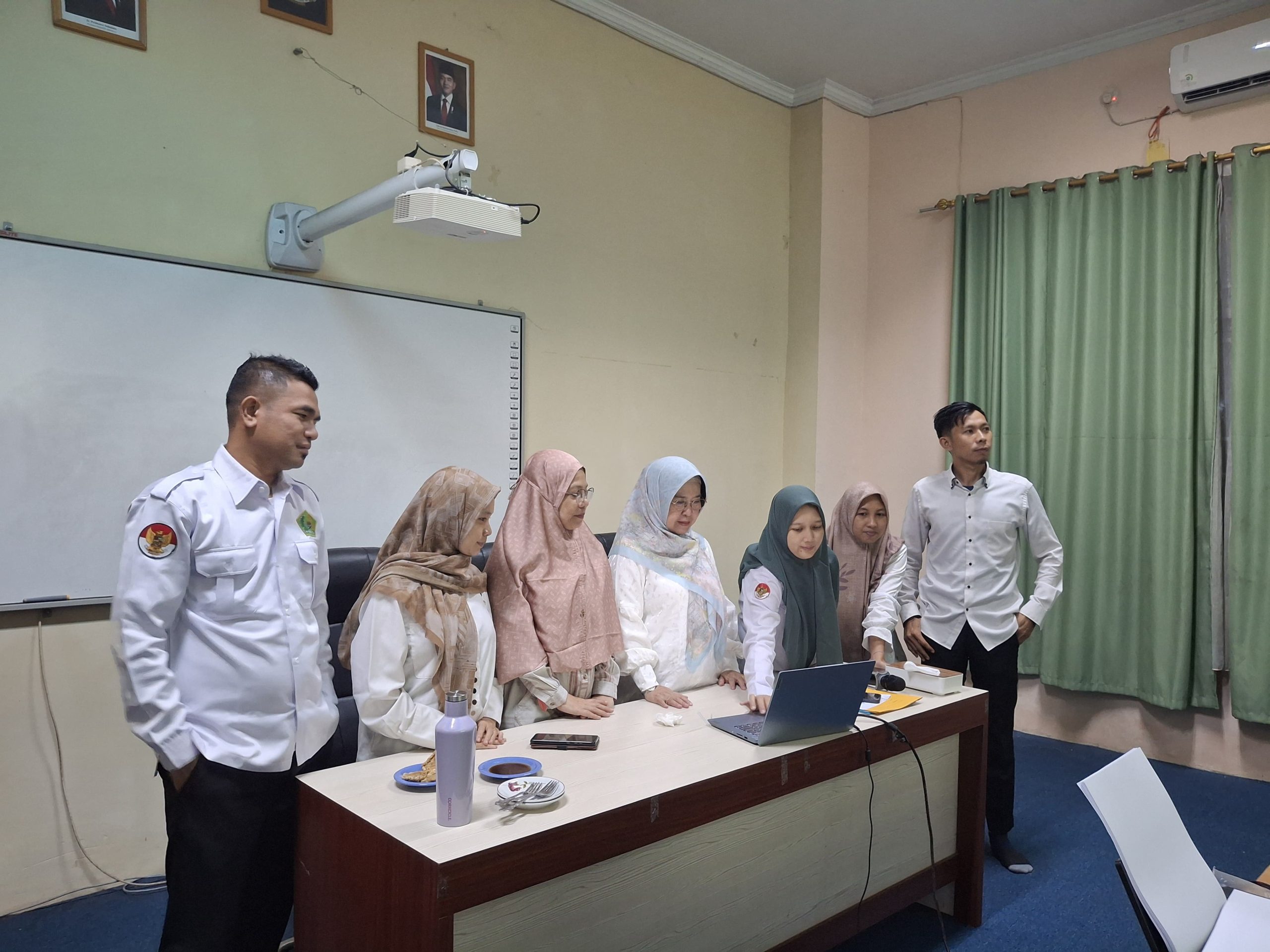 Malam Tahun Baru (1 Muharram) Penuh Berkah, Pascasarjana UIN STS Jambi Submit Borang S3 Studi Islam, S3 Ekonomi Syariah, dan S2 Studi Islam