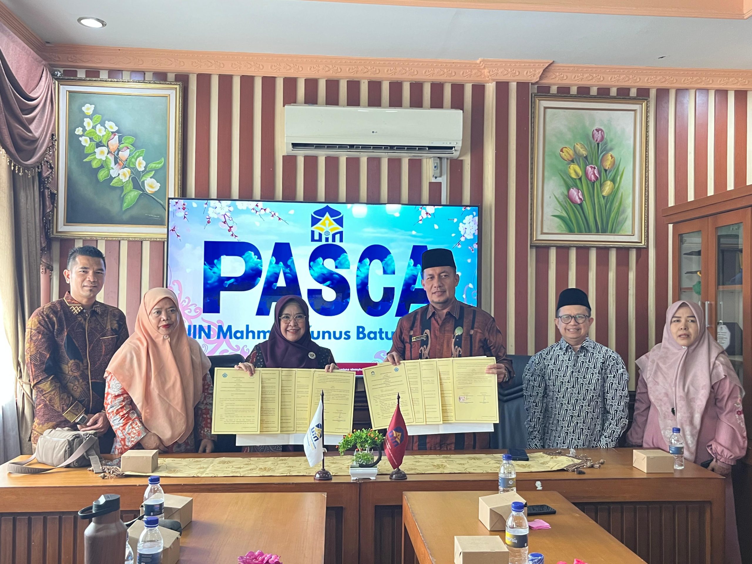 Pascasarjana UIN STS Jambi dan Pascasarjana UIN Mahmud Yunus Batusangkar Perkuat Sinergi melalui Penandatanganan MoA