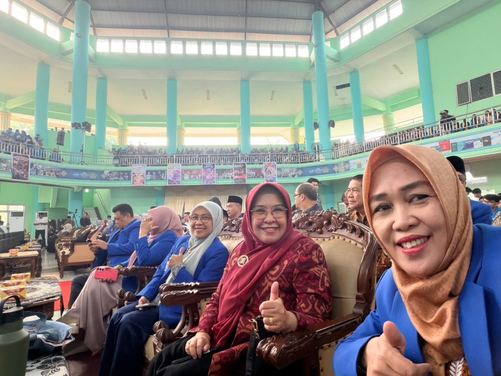 PASCASARJANA UIN STS JAMBI HADIRI KULIAH UMUM BERSAMA MENTERI HAM RI NATALIUS PIGAI