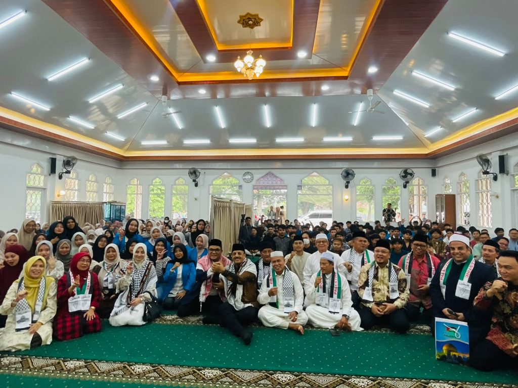 Pengelola Pascasarjana, Dosen, dan Mahasiswa UIN STS Jambi Ikuti Guest Lecturer Duta Besar Palestina